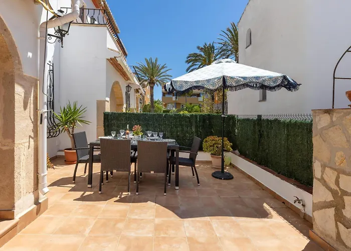 Cala Blanca Casa de Férias *